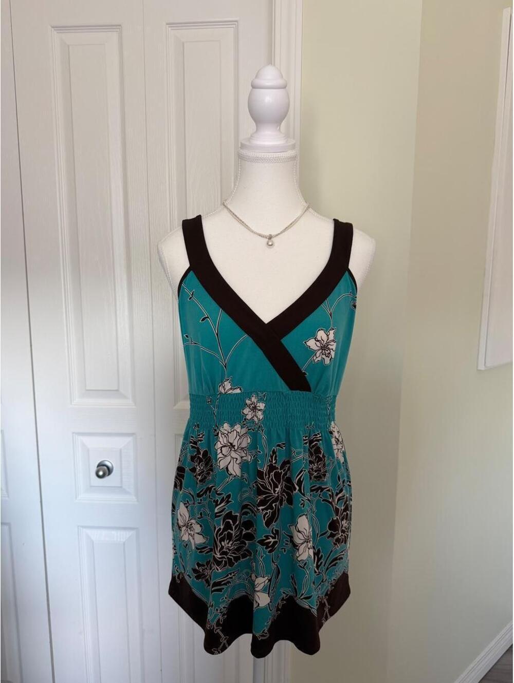 Y2K Style & Co. floral top